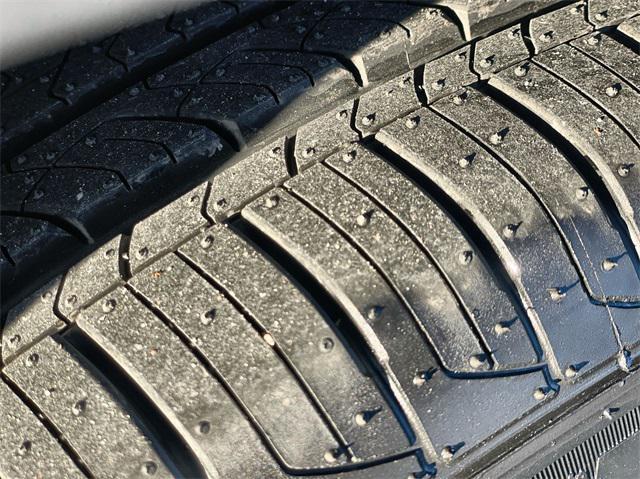 used 2019 Jeep Cherokee car, priced at $15,991