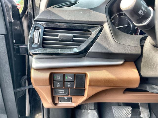 used 2020 Acura RDX car, priced at $27,300