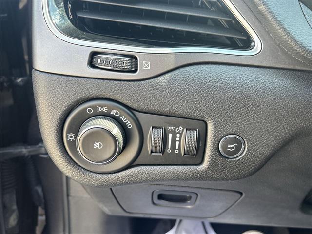 used 2019 Jeep Cherokee car, priced at $20,903