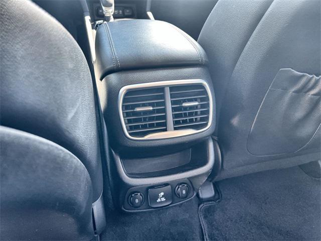 used 2020 Hyundai Santa Fe car, priced at $21,000