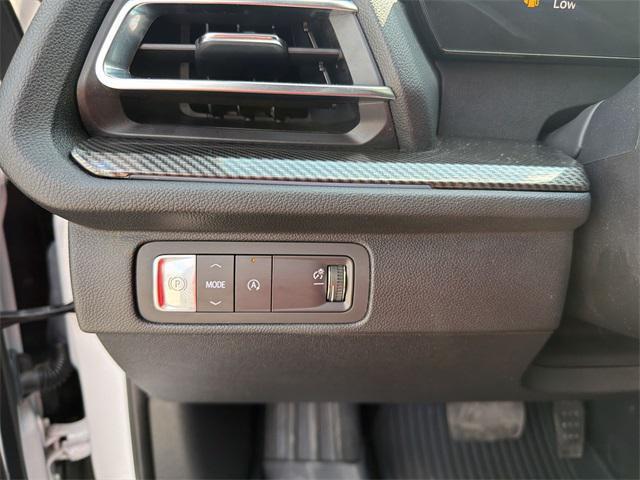used 2025 Chevrolet Traverse car, priced at $51,002