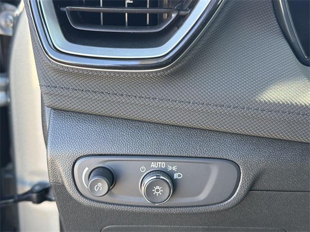 used 2025 Chevrolet TrailBlazer car, priced at $25,002