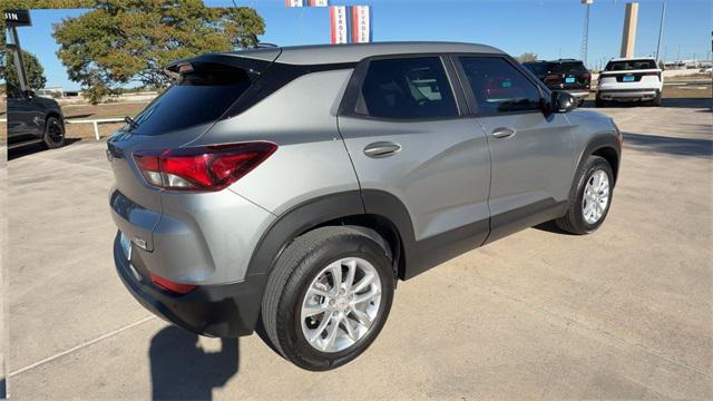 used 2025 Chevrolet TrailBlazer car, priced at $25,002
