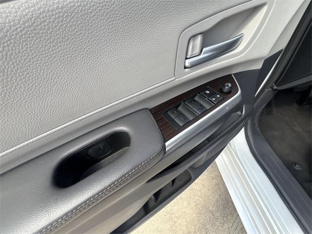 used 2023 Toyota Sienna car, priced at $31,002