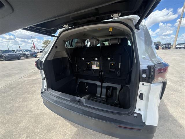 used 2023 Toyota Sienna car, priced at $31,002