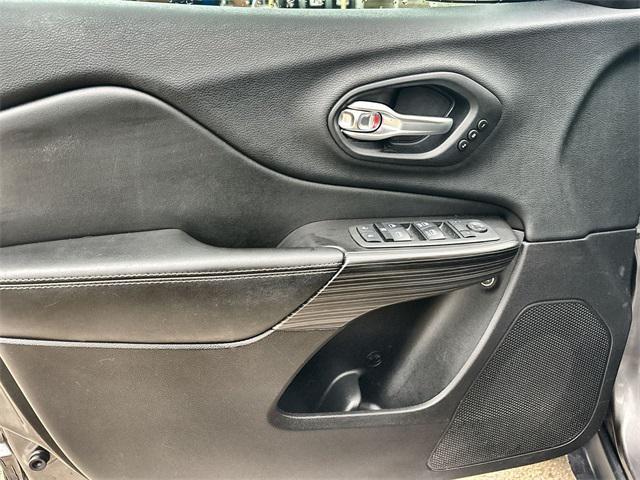 used 2015 Jeep Cherokee car, priced at $14,800
