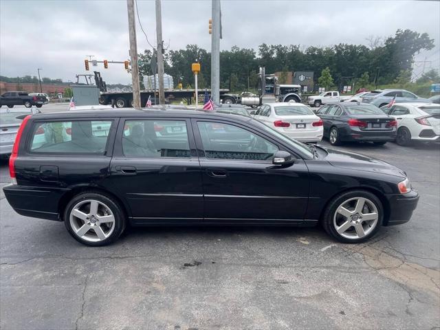 used 2007 Volvo V70 car, priced at $13,500