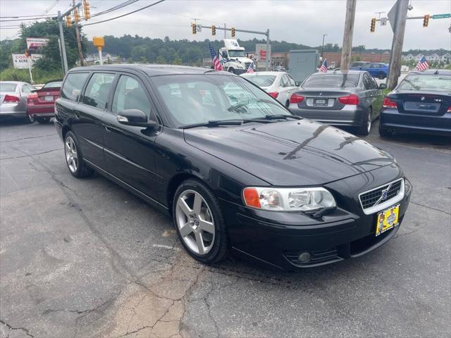 used 2007 Volvo V70 car, priced at $13,500