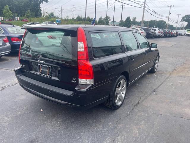 used 2007 Volvo V70 car, priced at $13,500