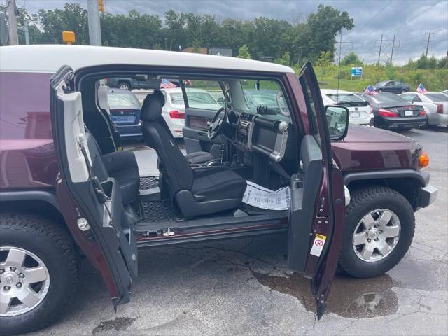 used 2007 Toyota FJ Cruiser car, priced at $13,000