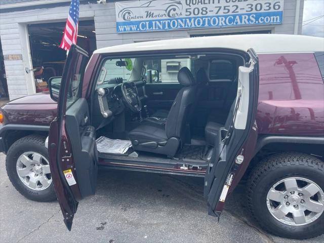 used 2007 Toyota FJ Cruiser car, priced at $13,000