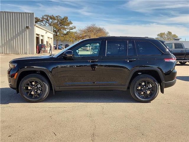 new 2025 Jeep Grand Cherokee car, priced at $49,150