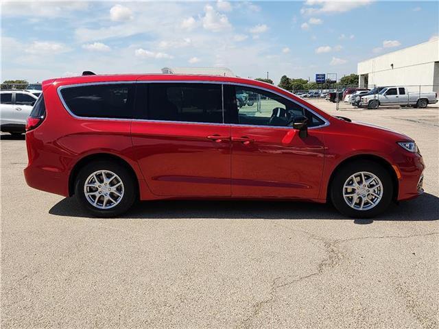 new 2025 Chrysler Pacifica car, priced at $48,215