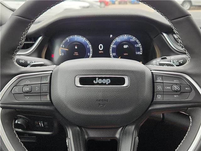 new 2025 Jeep Grand Cherokee car, priced at $46,590