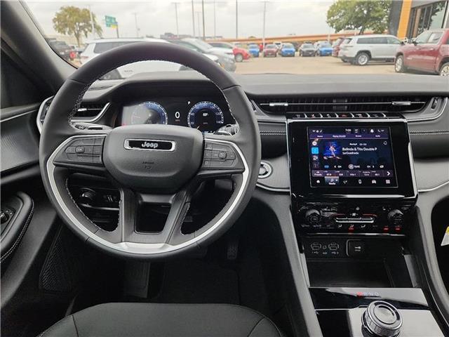 new 2025 Jeep Grand Cherokee car, priced at $46,590