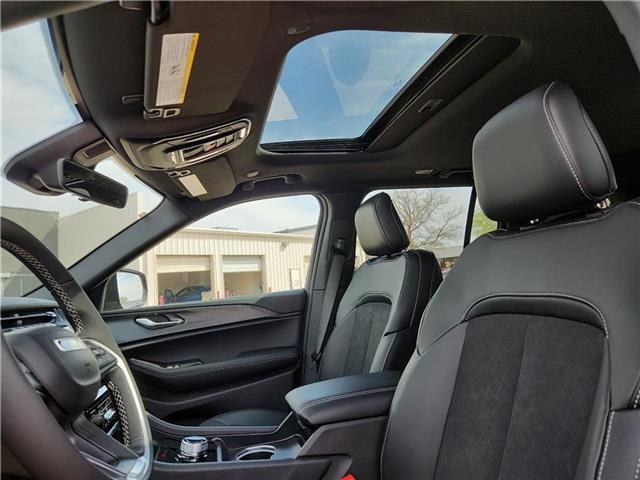 new 2025 Jeep Grand Cherokee car, priced at $50,170