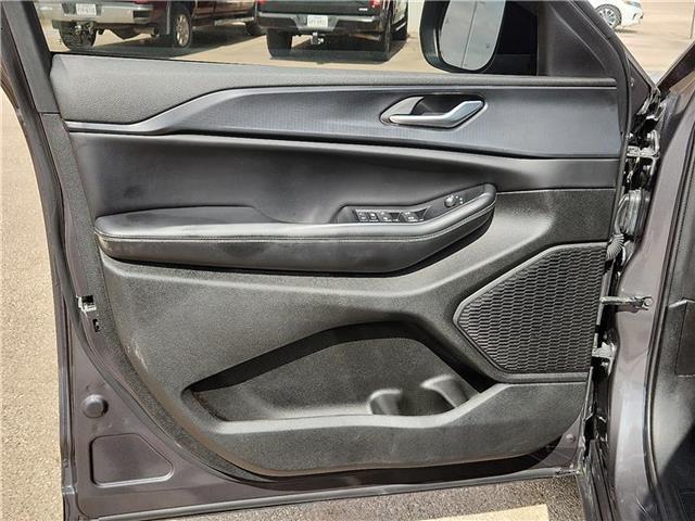 used 2024 Jeep Grand Cherokee car, priced at $36,995