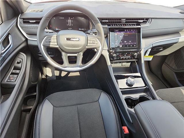 new 2025 Jeep Grand Cherokee car, priced at $49,720