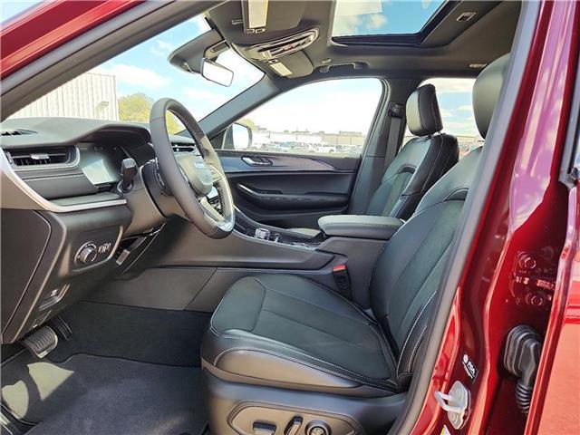 new 2025 Jeep Grand Cherokee car, priced at $49,720