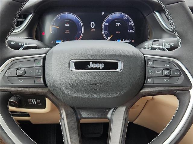 new 2025 Jeep Grand Cherokee car, priced at $49,620