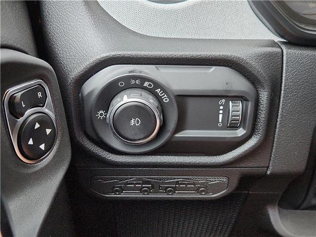 new 2025 Jeep Wrangler car, priced at $59,570