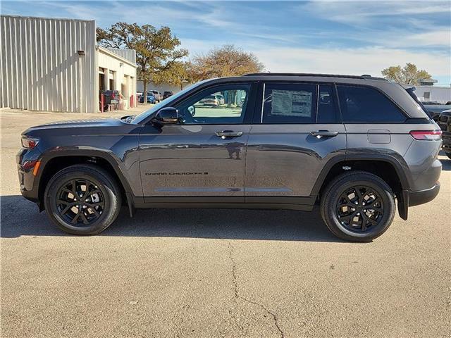 new 2025 Jeep Grand Cherokee car, priced at $49,150