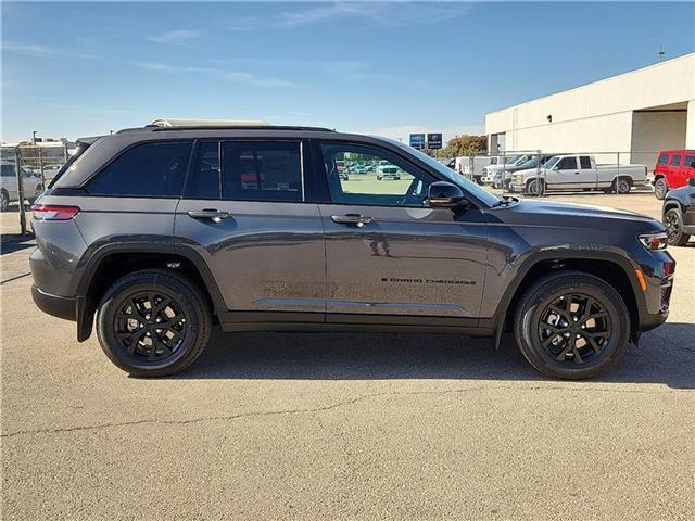 new 2025 Jeep Grand Cherokee car, priced at $49,150