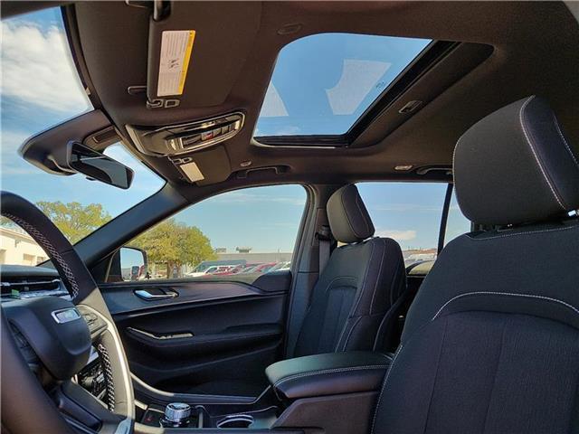 new 2025 Jeep Grand Cherokee car, priced at $47,585