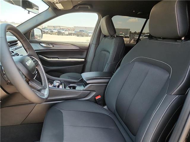used 2025 Jeep Grand Cherokee car