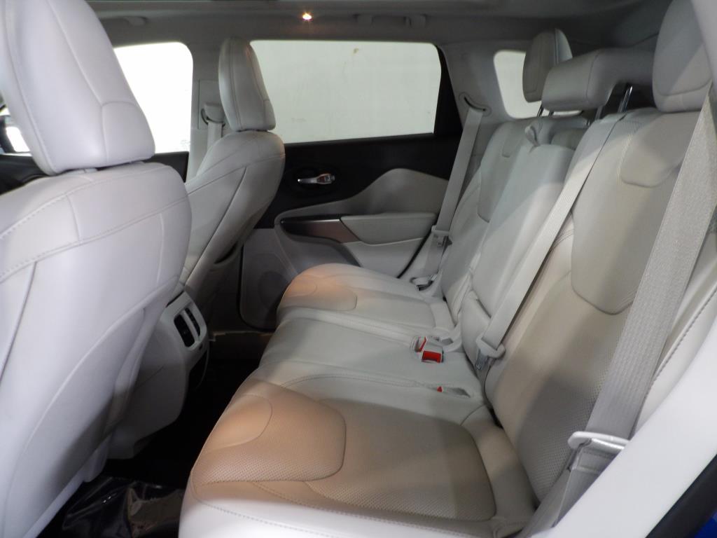used 2022 Jeep Cherokee car, priced at $29,990