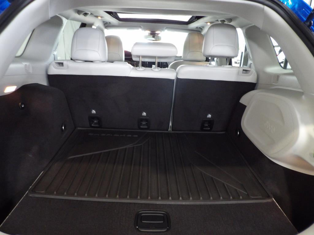 used 2022 Jeep Cherokee car, priced at $29,990
