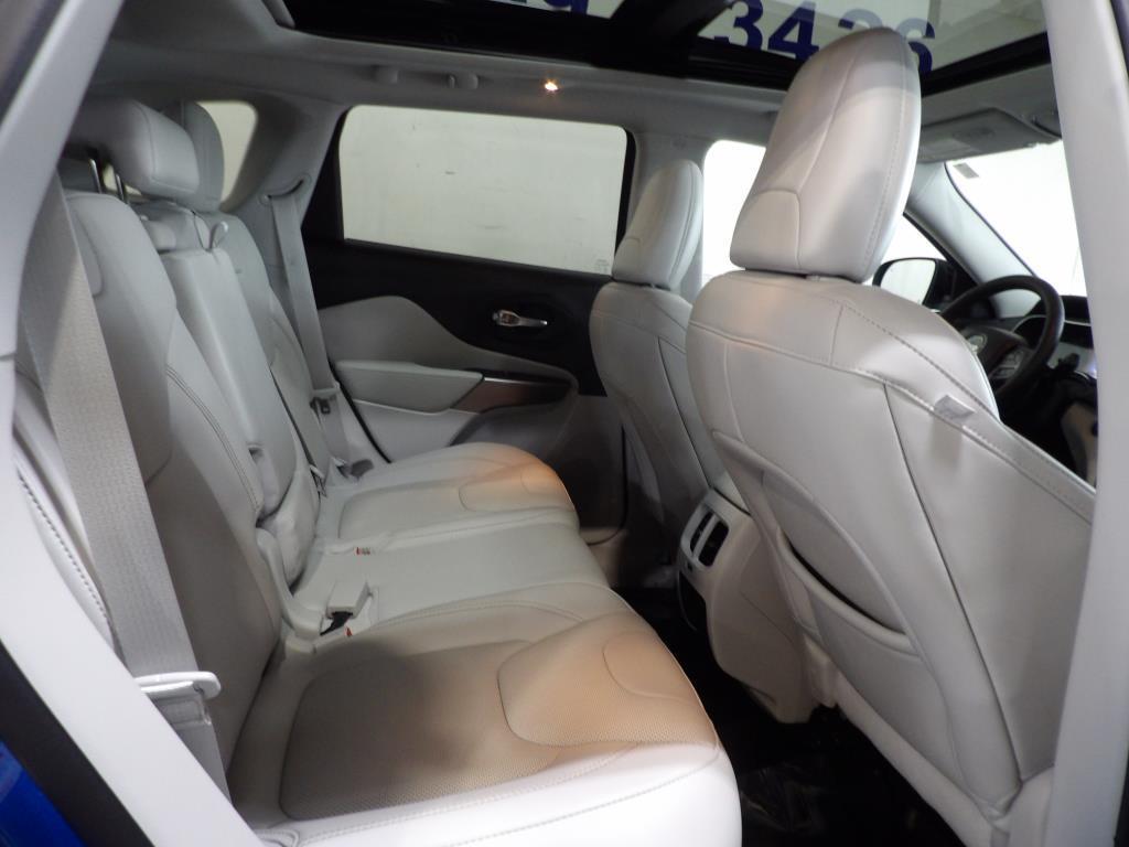 used 2022 Jeep Cherokee car, priced at $29,990