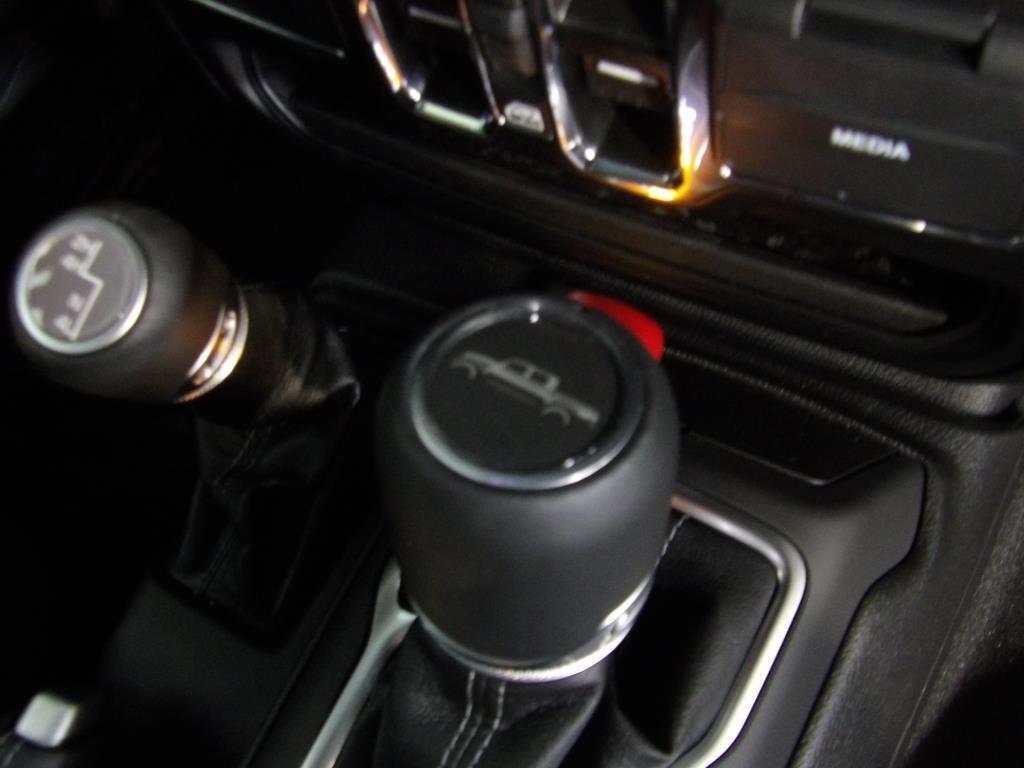 new 2025 Jeep Gladiator car, priced at $43,212