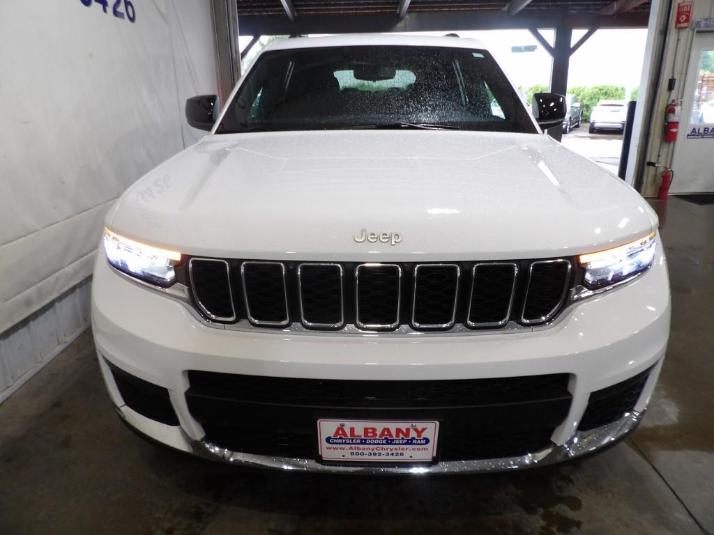 used 2024 Jeep Grand Cherokee L car