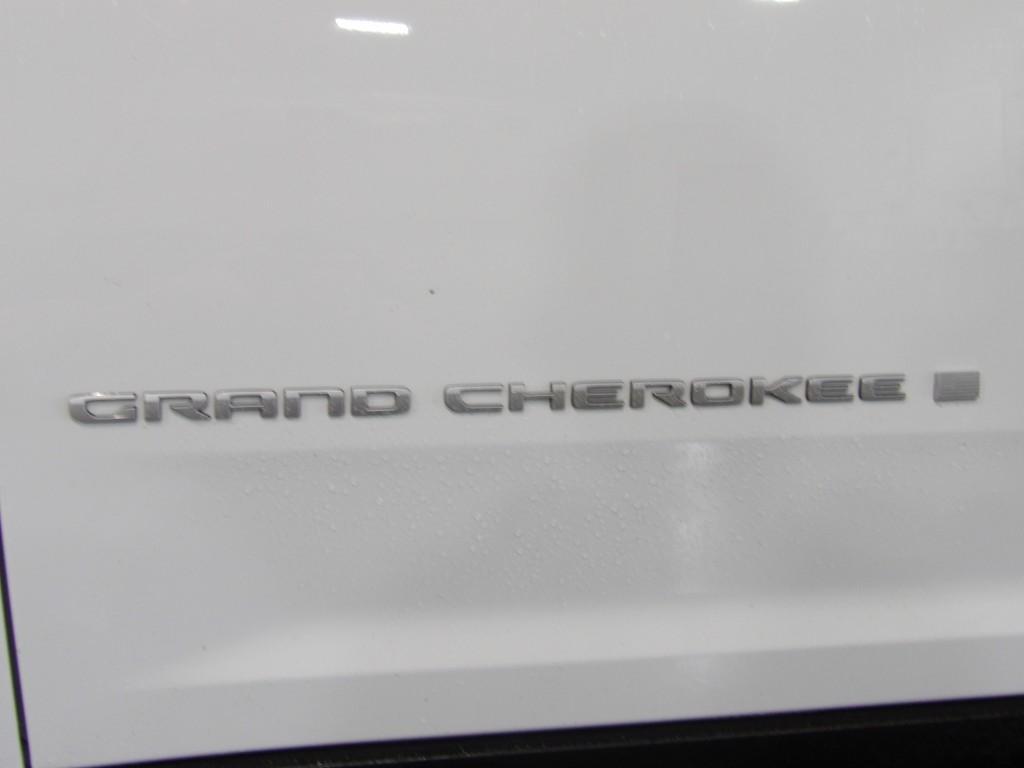 used 2024 Jeep Grand Cherokee L car