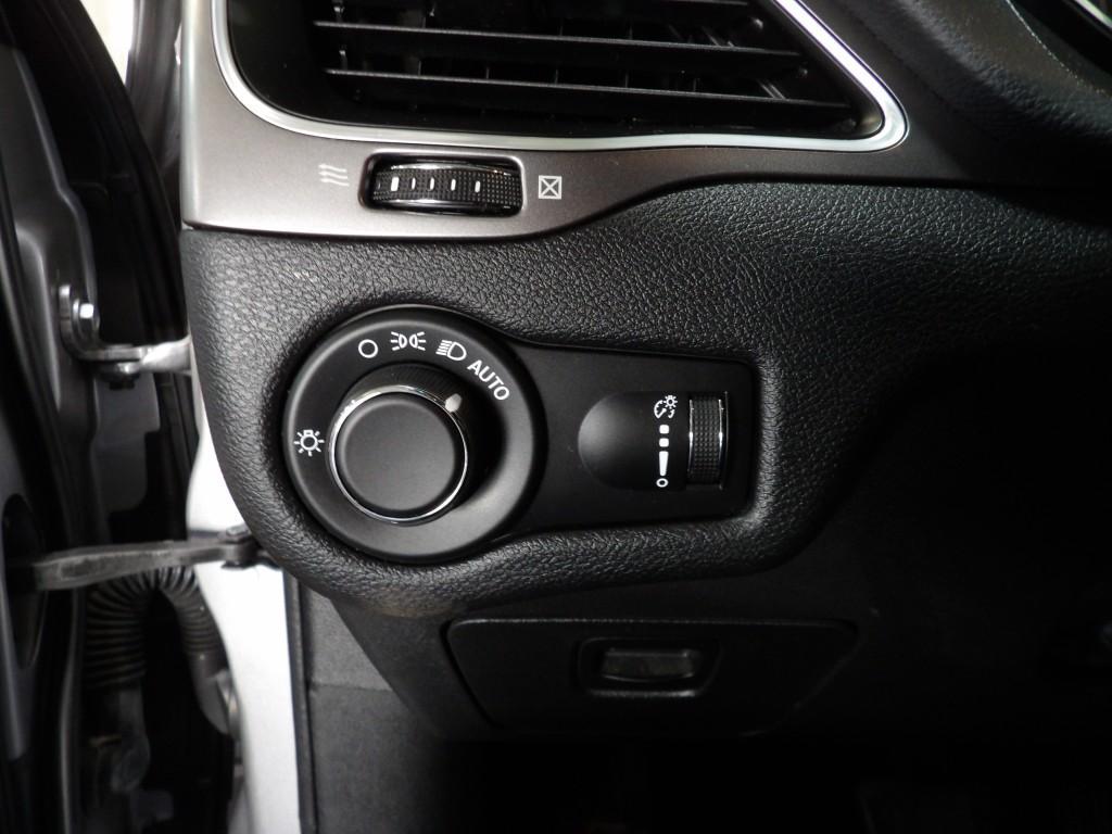 used 2020 Jeep Cherokee car, priced at $15,990