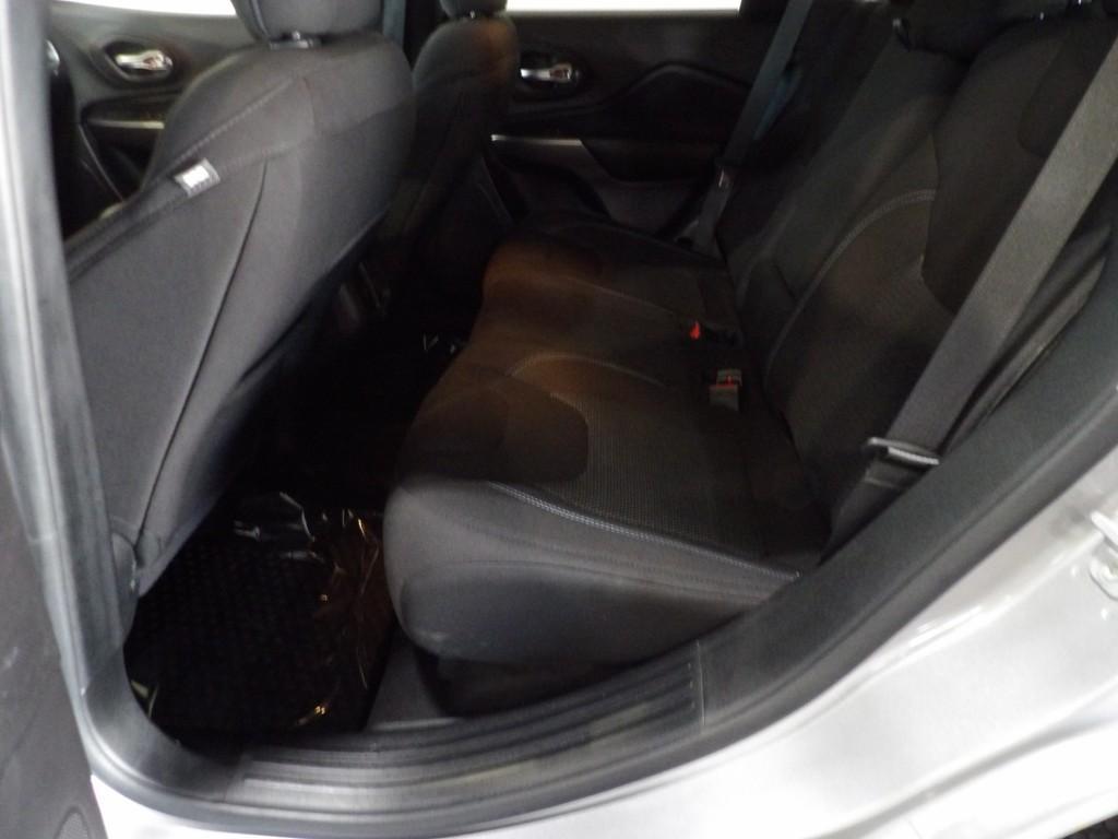 used 2020 Jeep Cherokee car, priced at $15,990