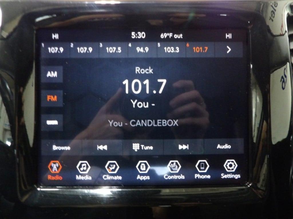 used 2020 Jeep Cherokee car, priced at $19,990