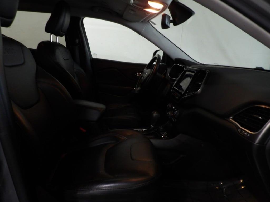 used 2020 Jeep Cherokee car, priced at $19,990