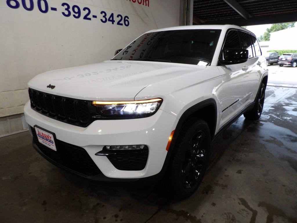 used 2023 Jeep Grand Cherokee car, priced at $36,990