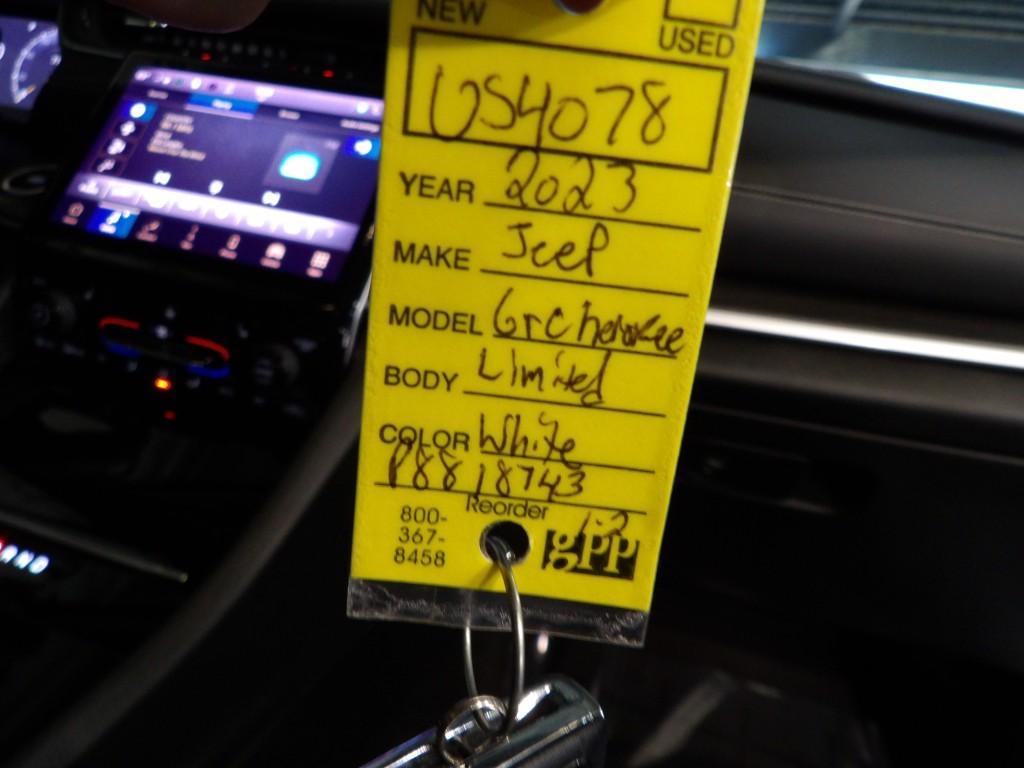 used 2023 Jeep Grand Cherokee car, priced at $36,990