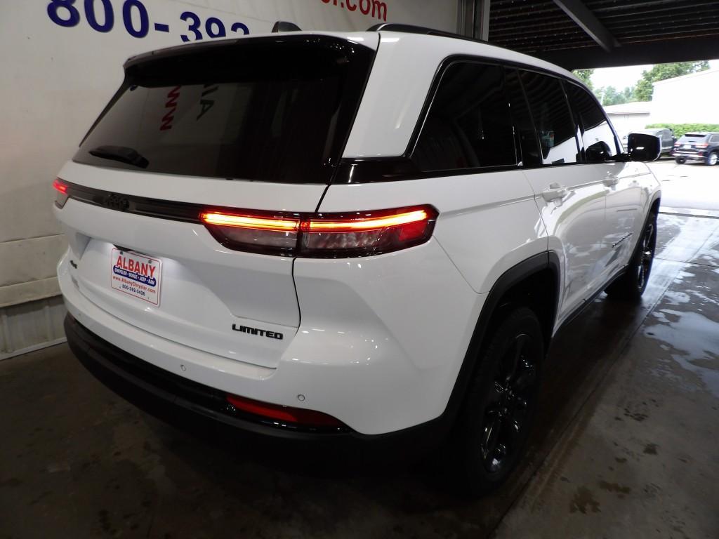 used 2023 Jeep Grand Cherokee car, priced at $36,990
