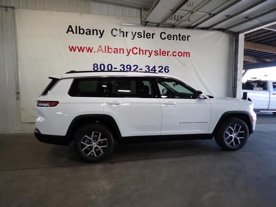 new 2024 Jeep Grand Cherokee L car, priced at $43,368