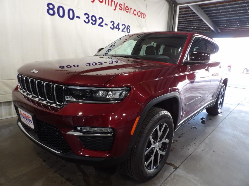 new 2025 Jeep Grand Cherokee car, priced at $46,276