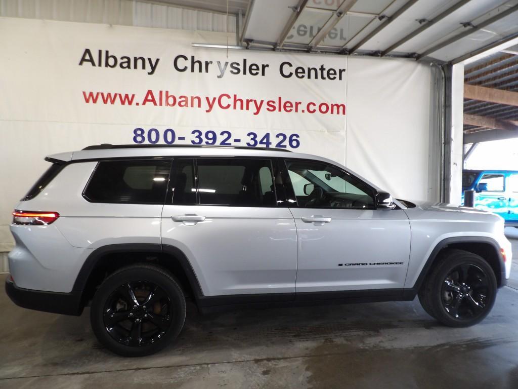 used 2023 Jeep Grand Cherokee L car, priced at $35,990