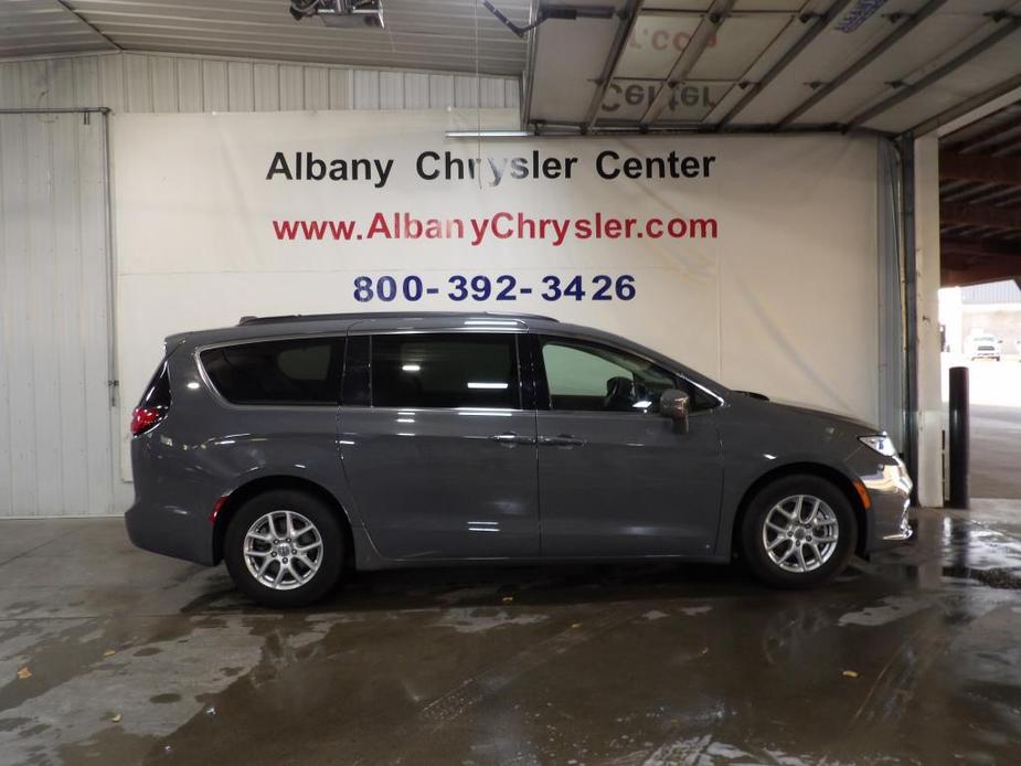 used 2022 Chrysler Pacifica car