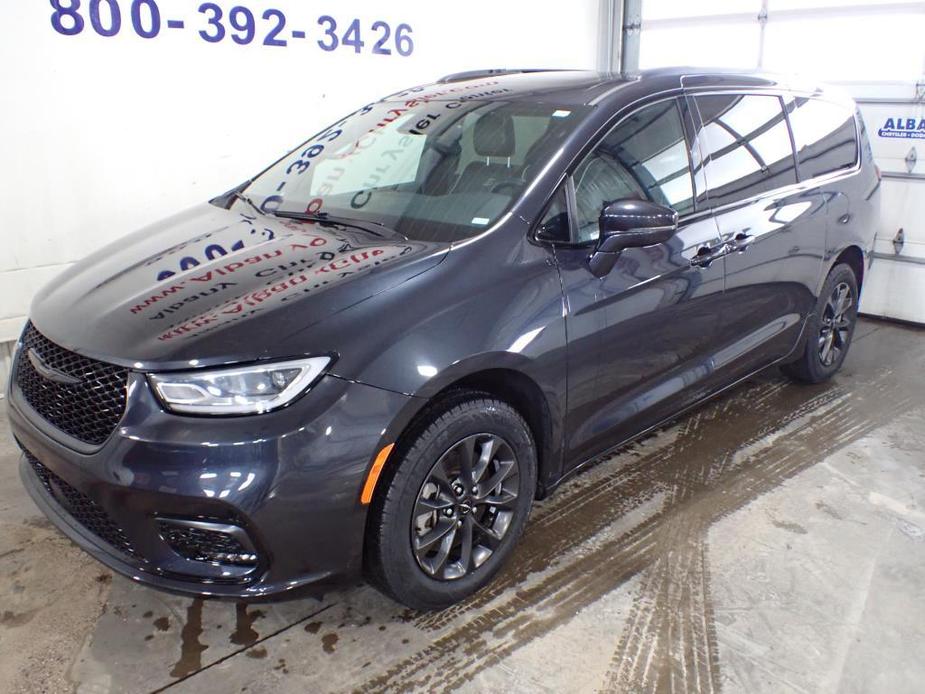 used 2021 Chrysler Pacifica car, priced at $28,990