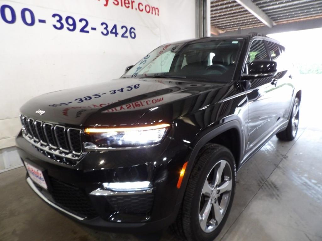 used 2022 Jeep Grand Cherokee car, priced at $29,499