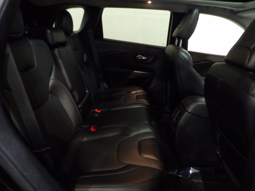 used 2022 Jeep Cherokee car, priced at $27,990