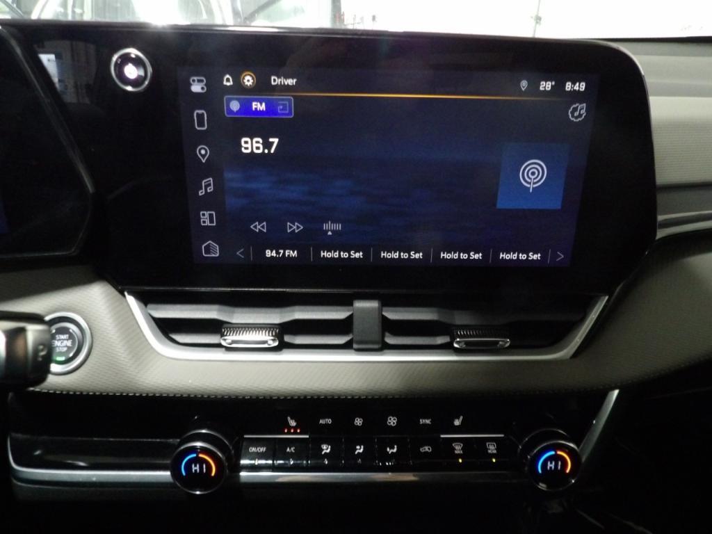 used 2025 Chevrolet Equinox car, priced at $28,399